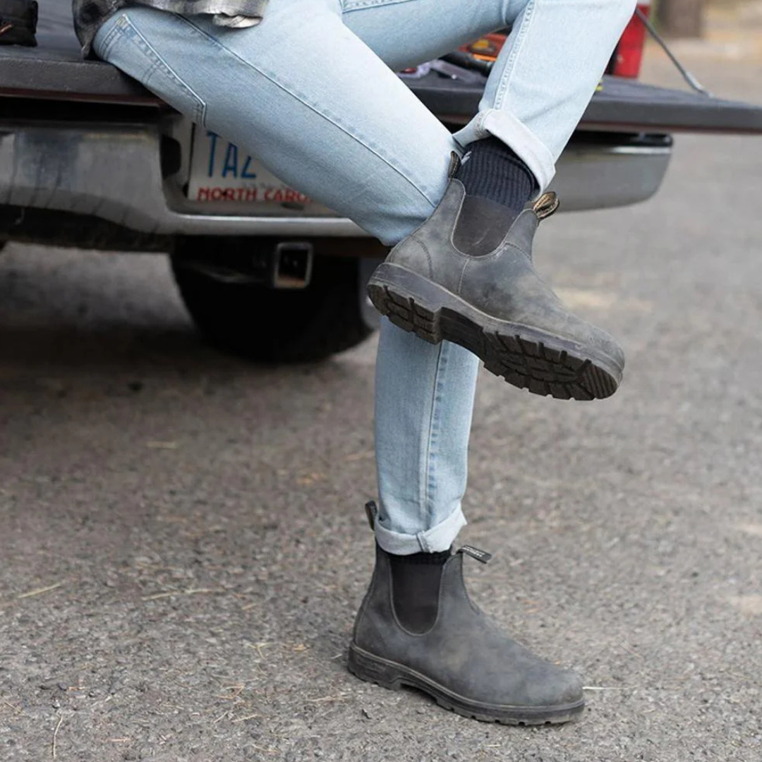 BLUNDSTONE || 587 RUSTIC BLACK