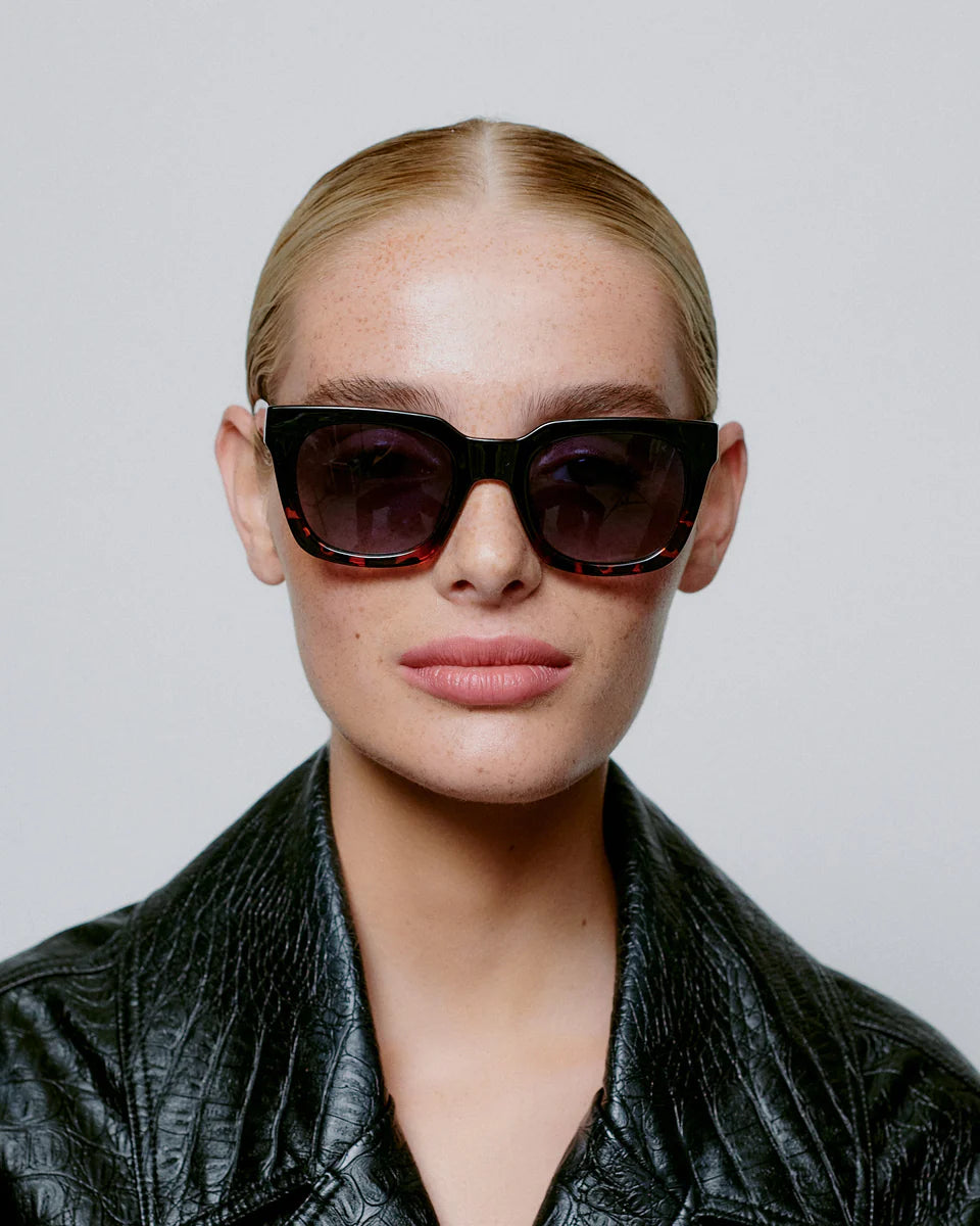 A.KJAERBEDE II NANCY BLACK DEMI TORTOISE