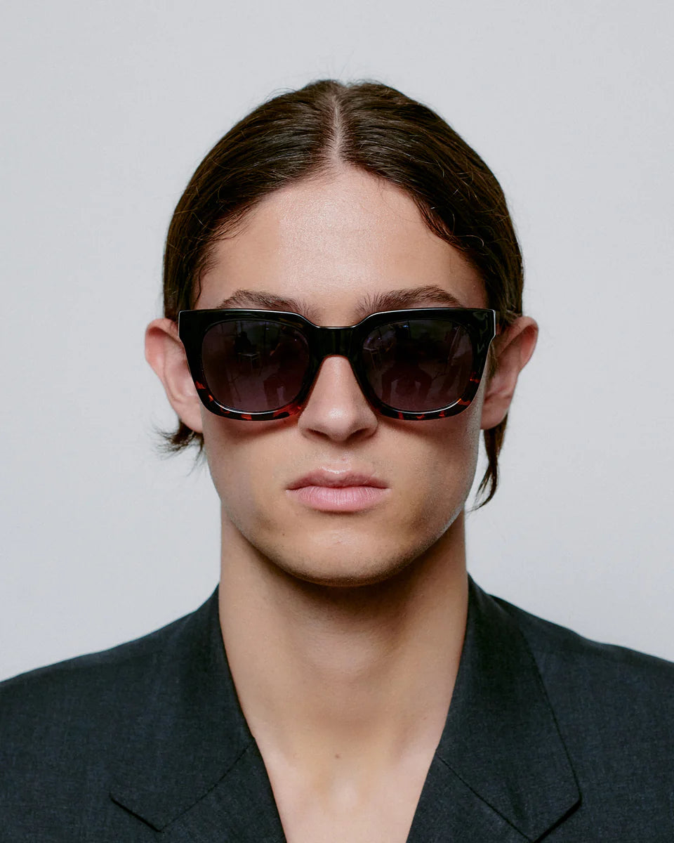 A.KJAERBEDE II NANCY BLACK DEMI TORTOISE