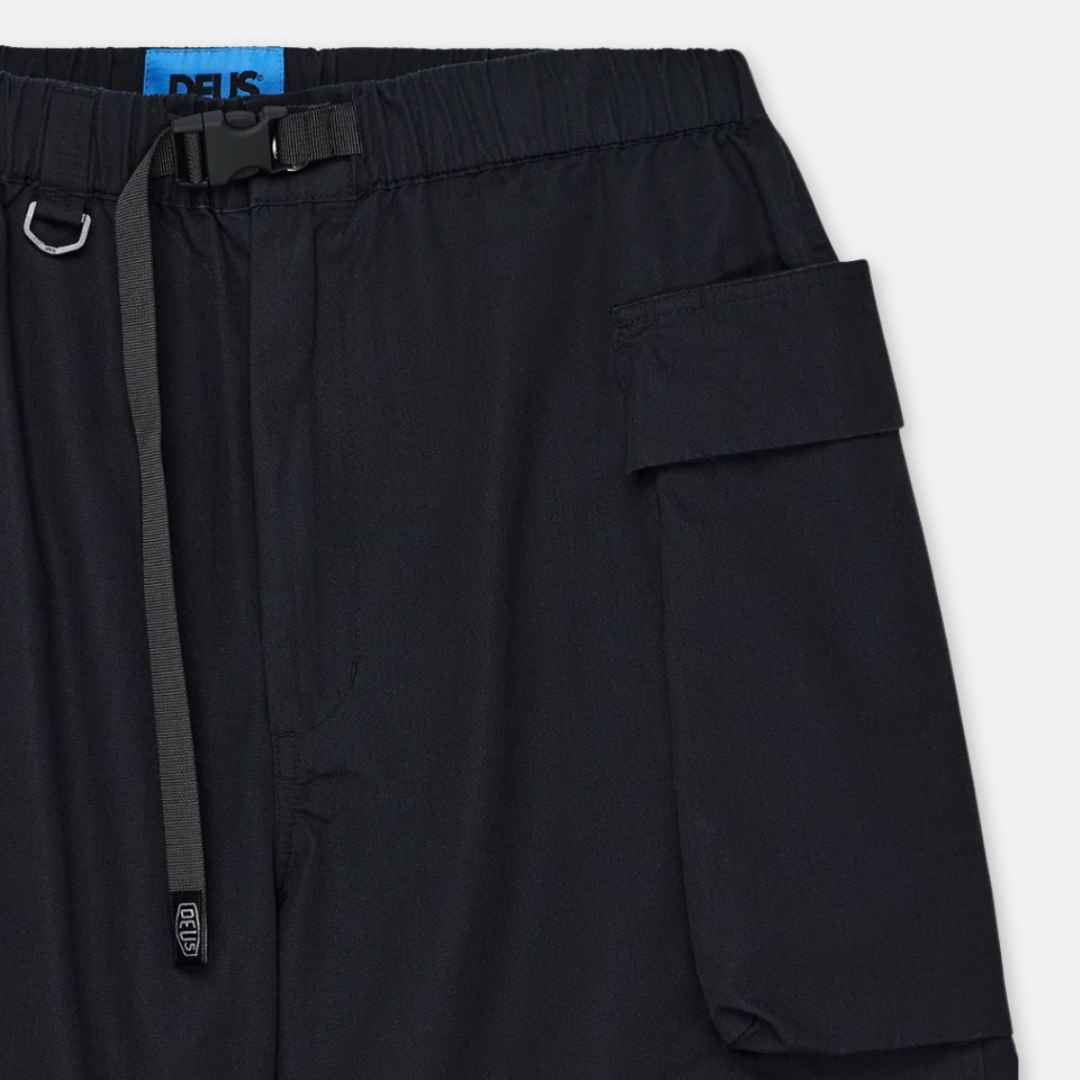 DEUS EX MACHINA || DUCK DIVE SHORT BLACK