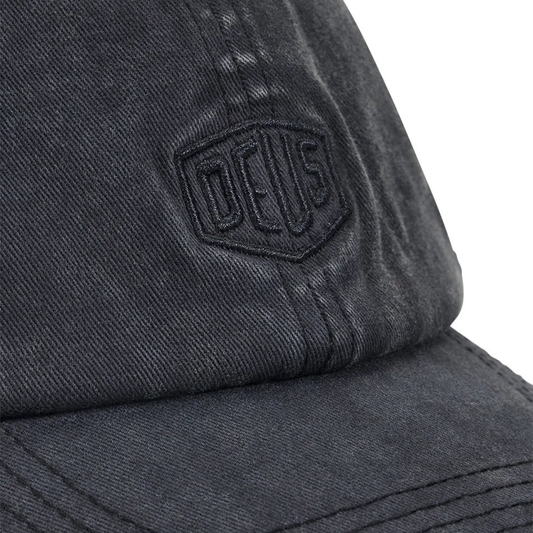 DEUS EX MACHINA || SHIELD GARMENT DYED DAD CAP BLACK