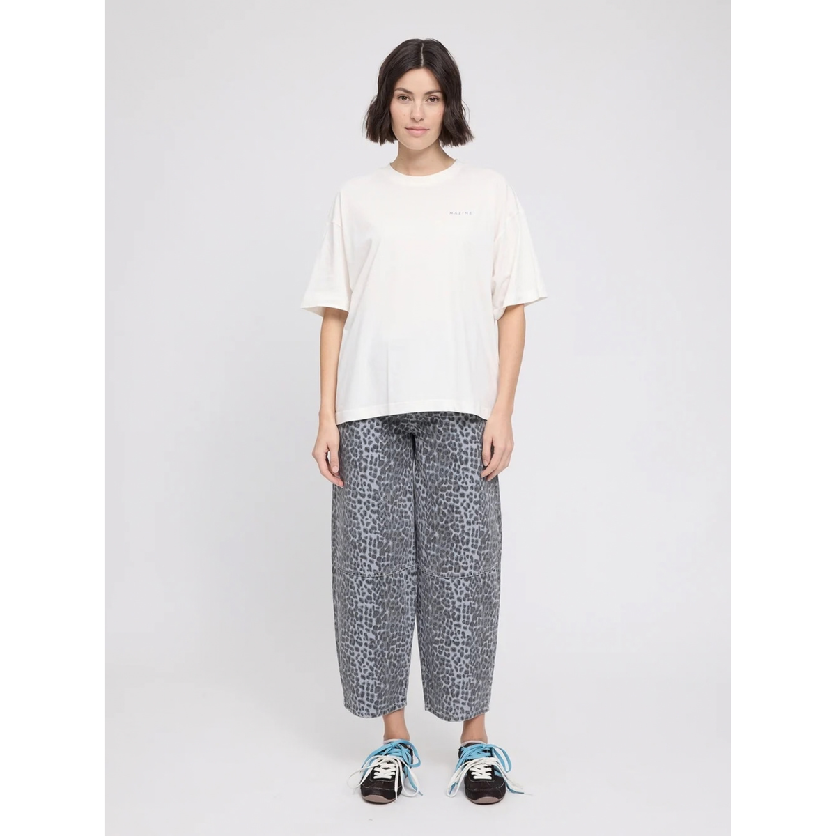 MAZINE || WOMEN BACK PRINT THEME T-SHIRT OFFWHITE/DONUT
