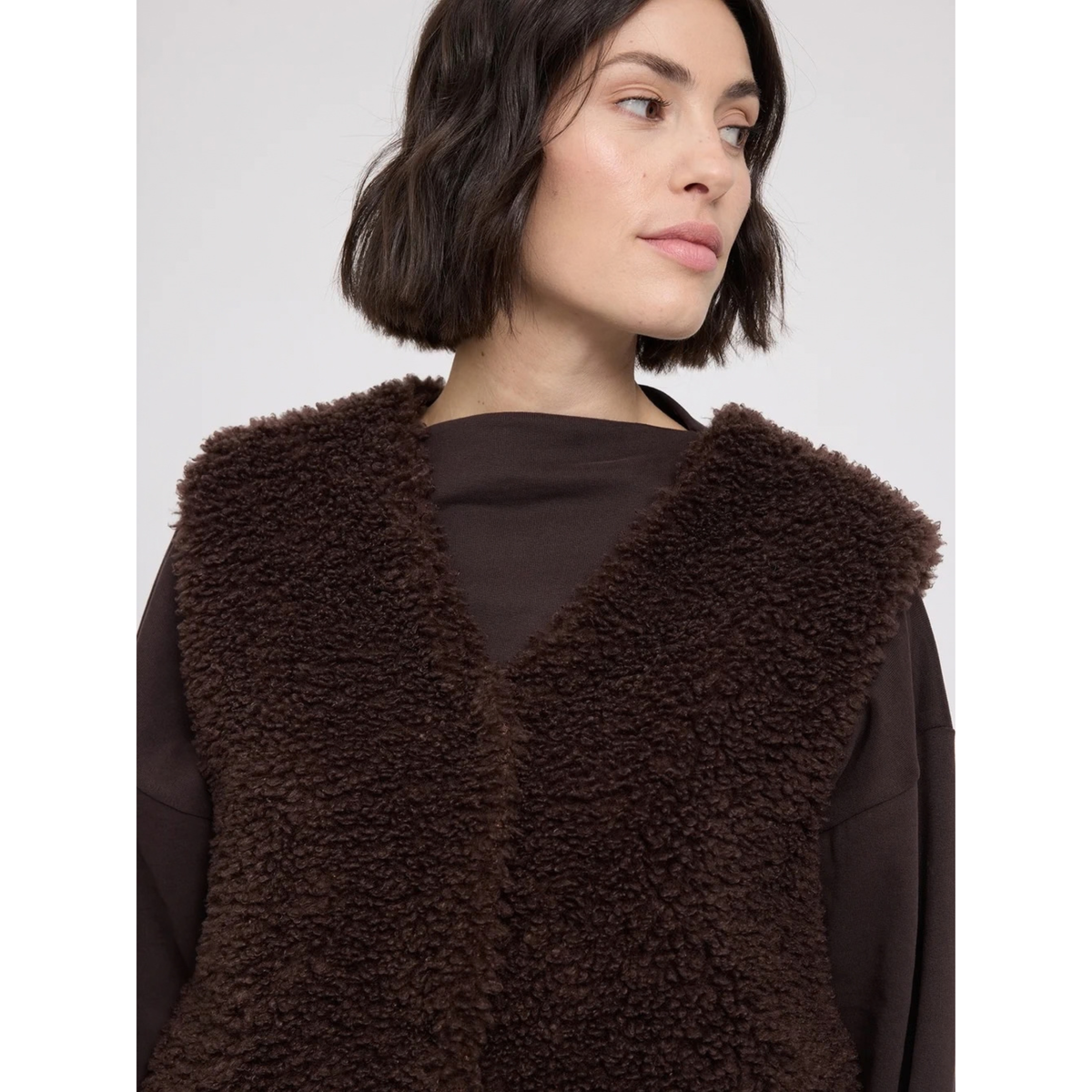 MAZINE || WOMEN FAUX-FUR VEST BLACK COFFEE