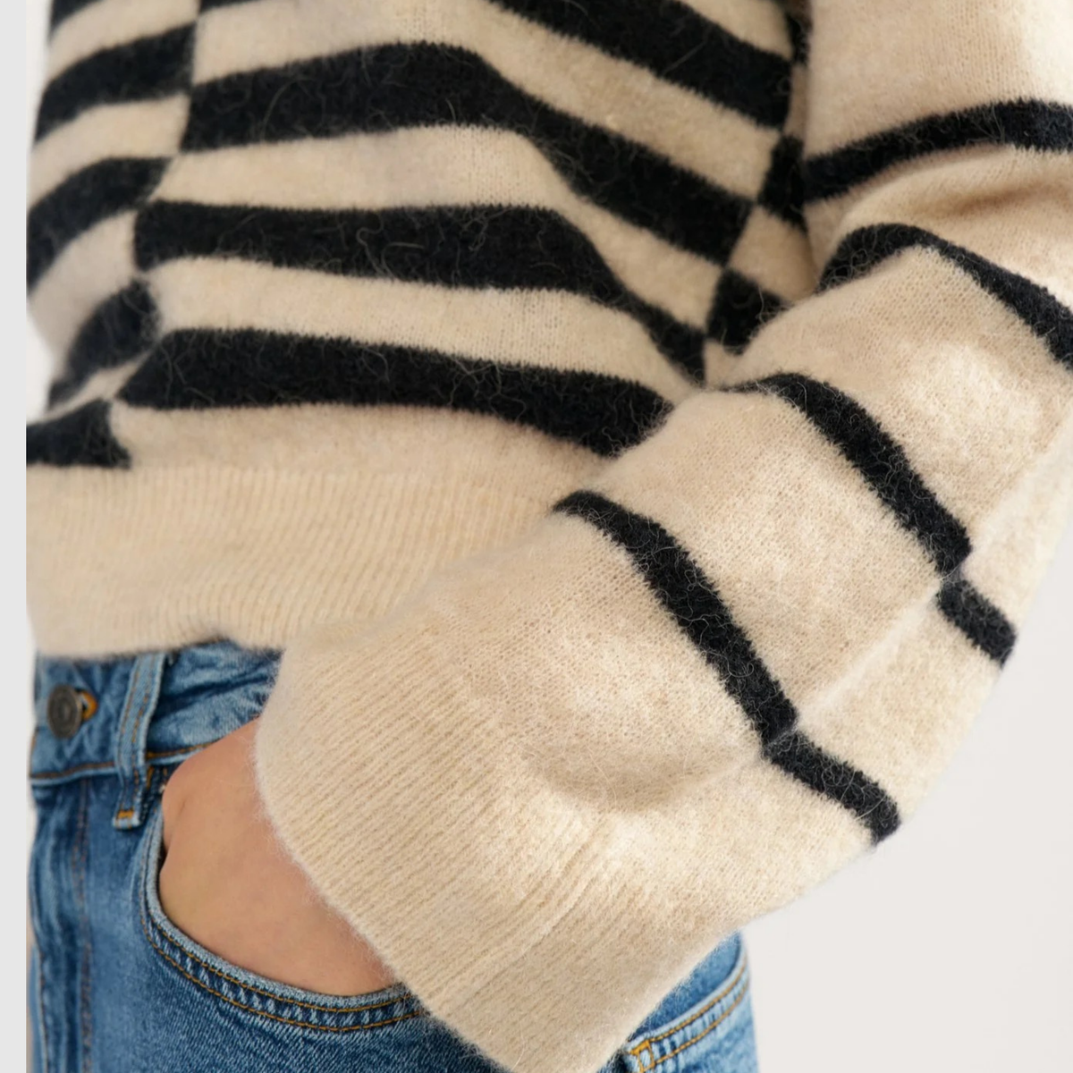 NÜMPH || NURIETTE BLOCK STRIPE PULLOVER CAVIAR