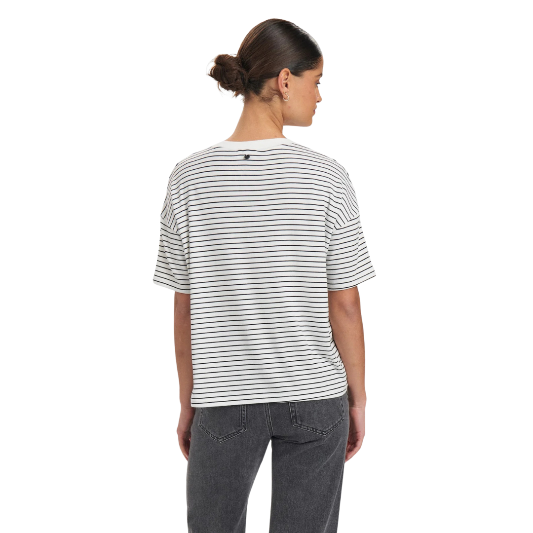 NÜMPH || NUBRIERY T-SHIRT Cloud Dancer