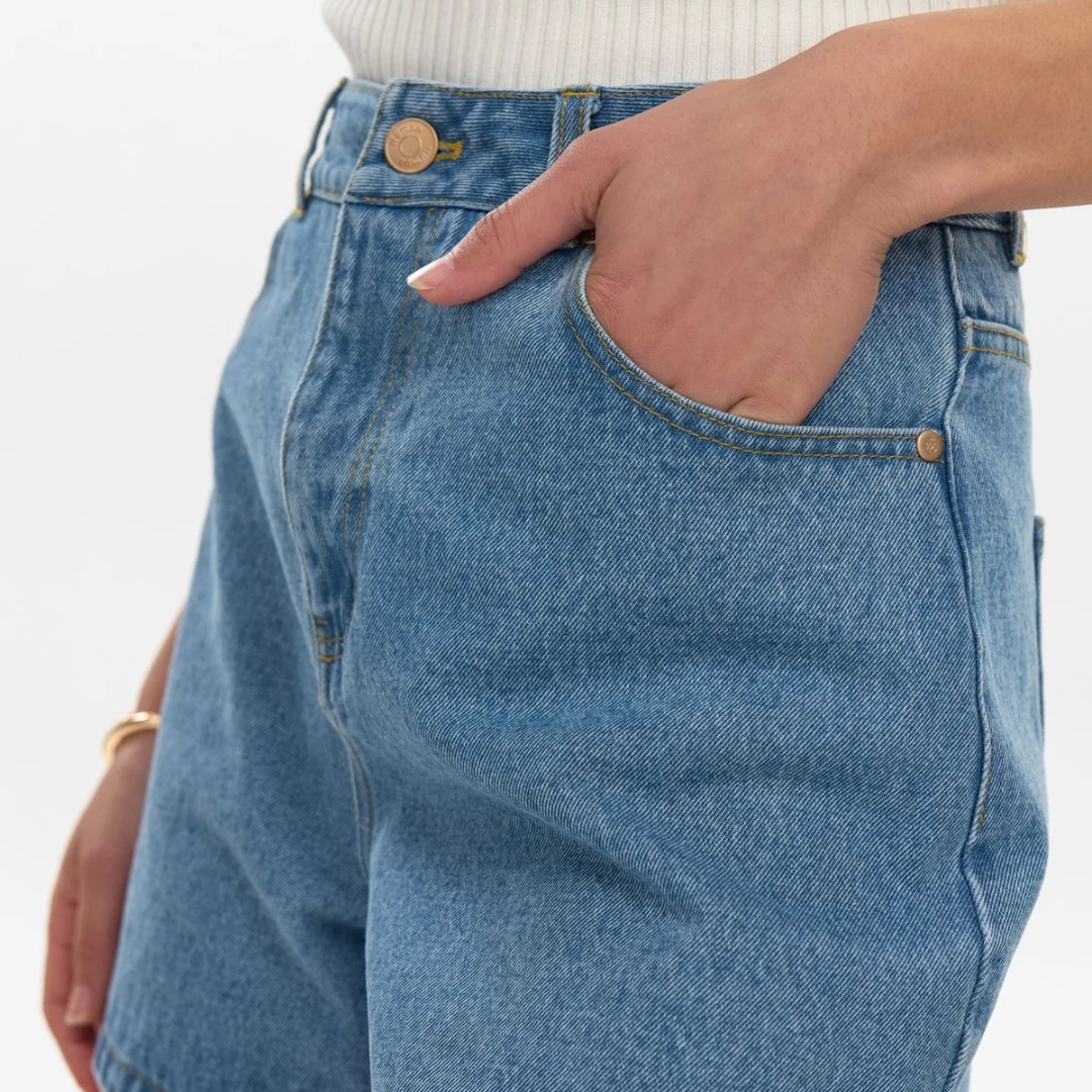 NÜMPH || NUVIRGINIA DENIM SHORTS LIGHT BLUE