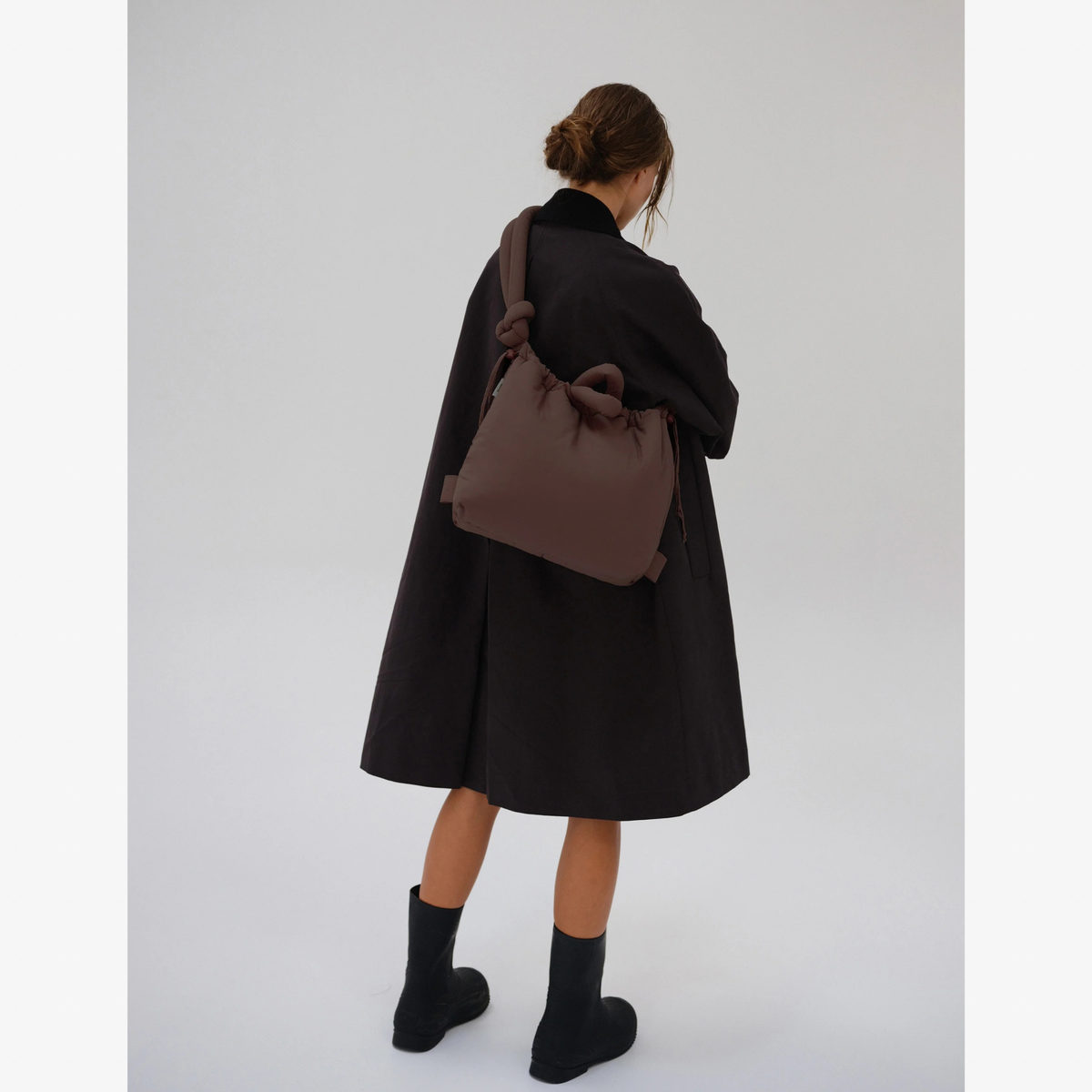 ÖLEND || CHOCOLATE ONA SOFT BAG