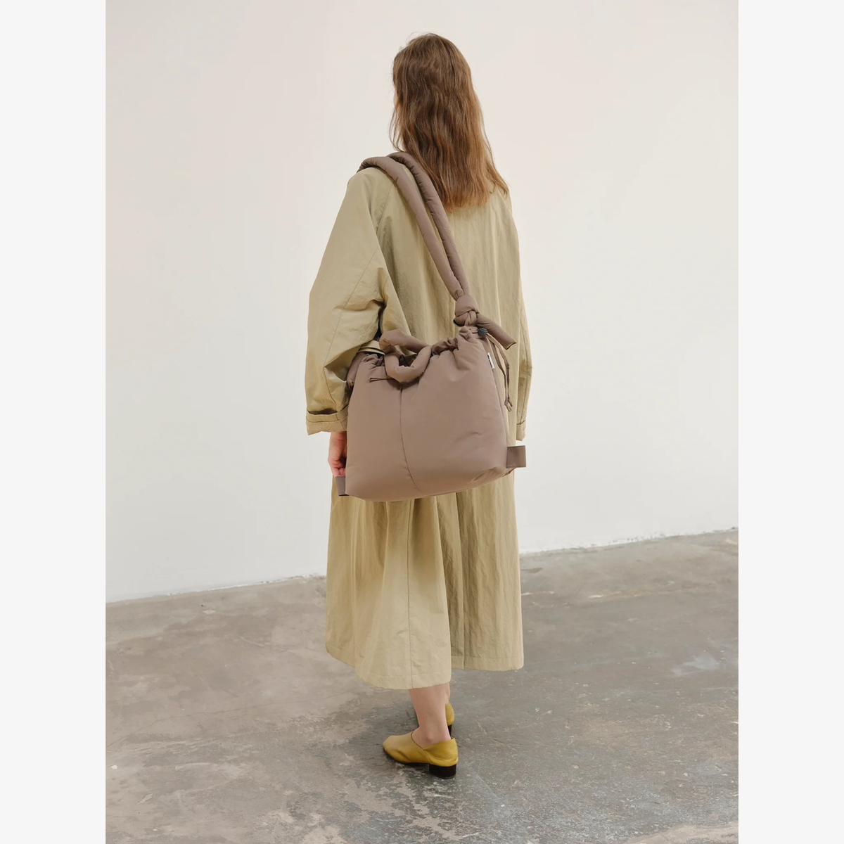 ÖLEND || TAUPE ONA SOFT BAG
