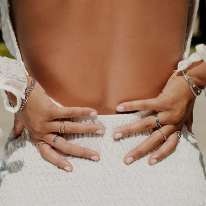 LUAMAYA || SLIM WAVE RING SILBER