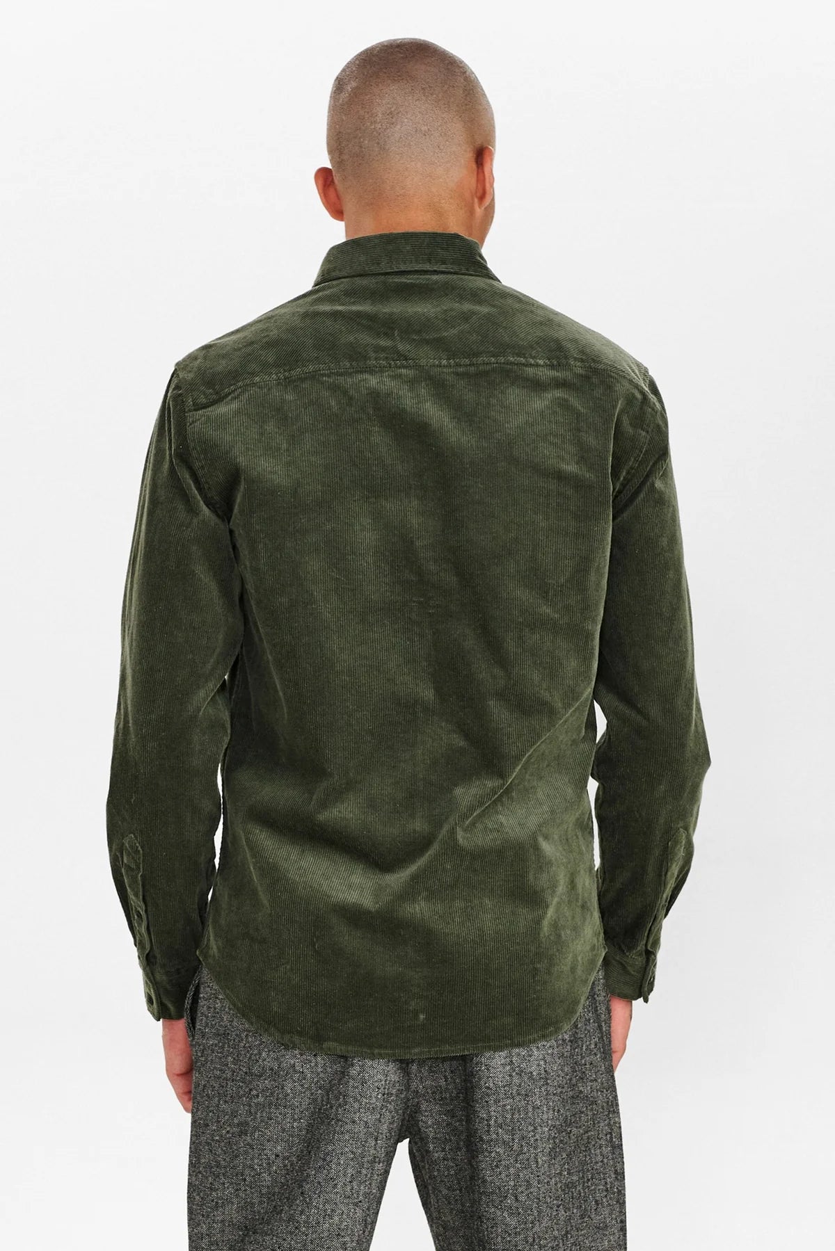 ANERKJENDT || AKLEIF CORDUROY SHIRT FOREST NIGHT