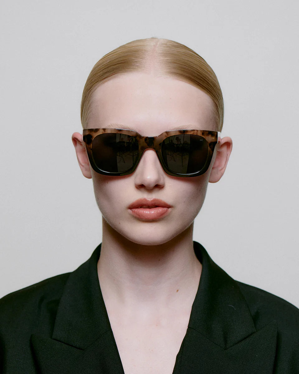 A.KJAERBEDE II NANCY COQUINA / GREY TRANSPARENT