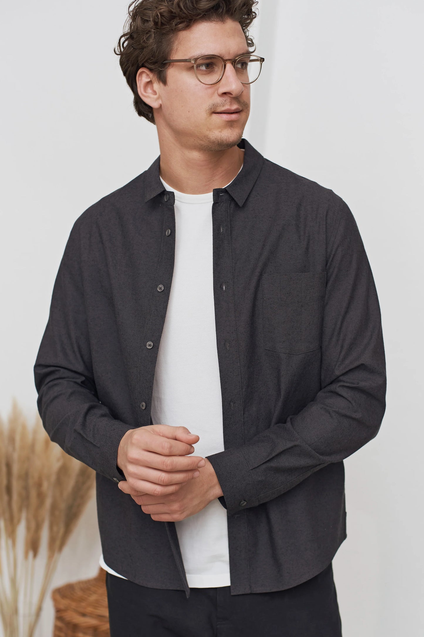 ABOUT COMPANIONS || SIMON SHIRT BLACK