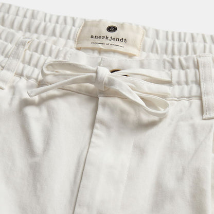 ANERKJENDT || AKJAN COTTON PLEAT ELA PANTS TOFU