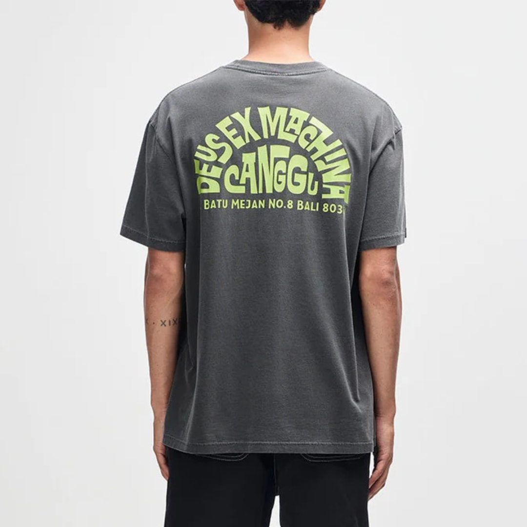 DEUS EX MACHINA || CANGGU ADDRESS TEE ANTHRACITE