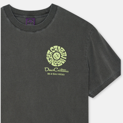 DEUS EX MACHINA || CANGGU ADDRESS TEE ANTHRACITE