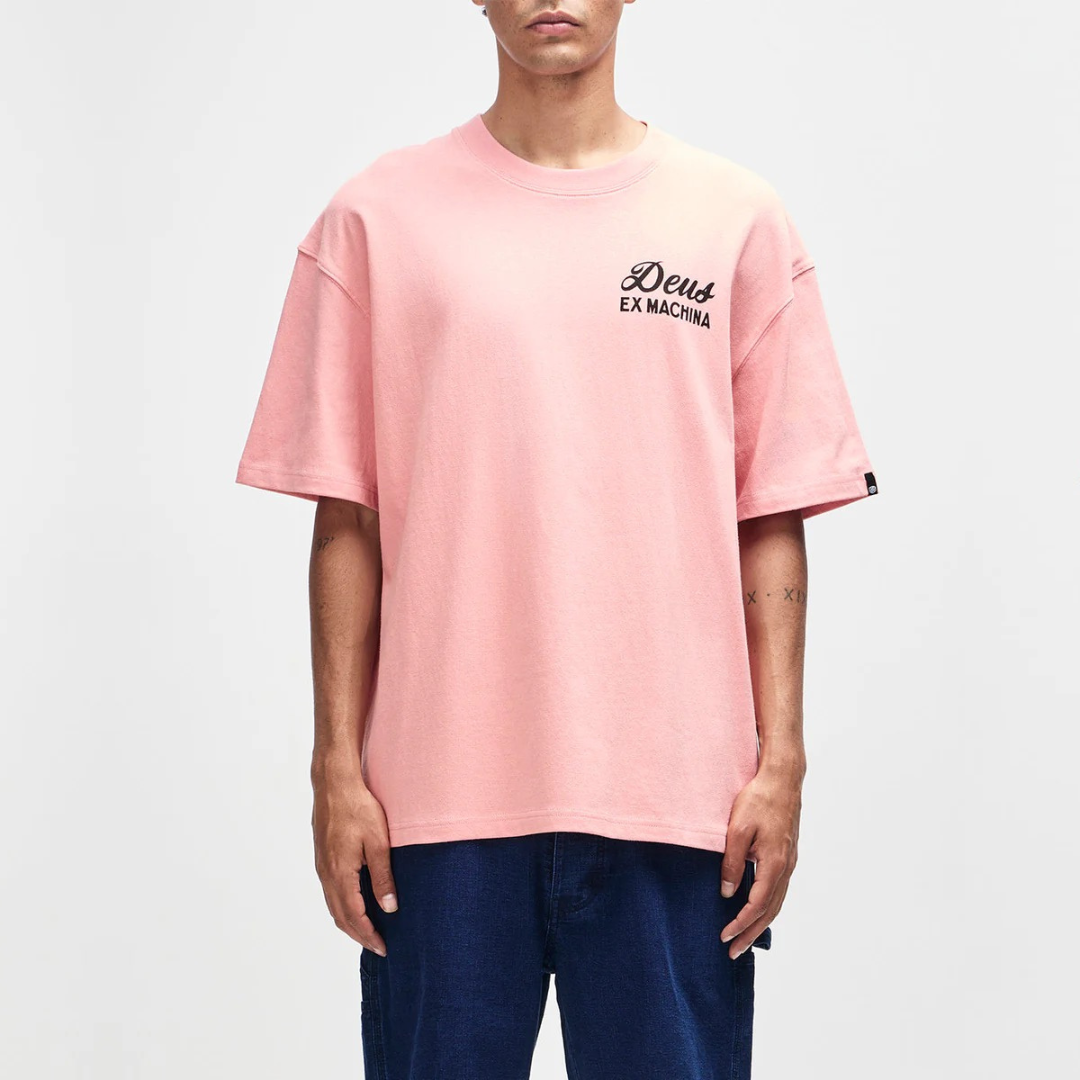 DEUS EX MACHINA || SEUL SIGN TEE LOBSTER BISQUE PINK