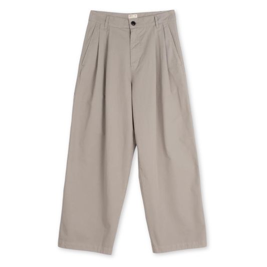 GIRLS OF DUST || EXTRA WIDE PLEATED PANTS OYSTER