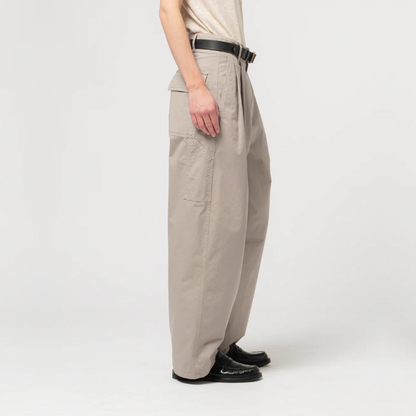 GIRLS OF DUST || EXTRA WIDE PLEATED PANTS OYSTER