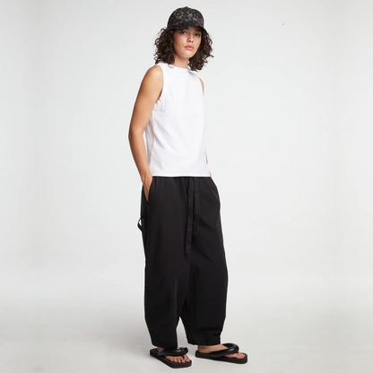 GIRLS OF DUST || JOHNNY SLEEVELESS TANKTOP WHITE