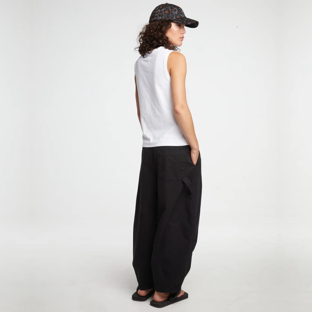 GIRLS OF DUST || JOHNNY SLEEVELESS TANKTOP WHITE