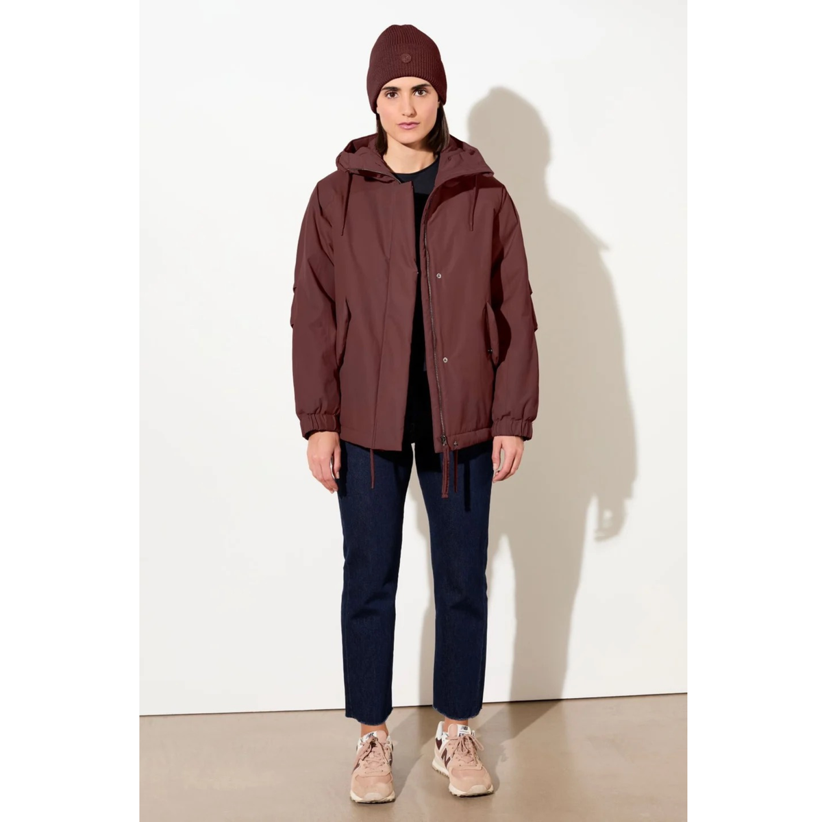 LANGER CHEN || WATTIERTER  KURZPARKA BURGUNDY