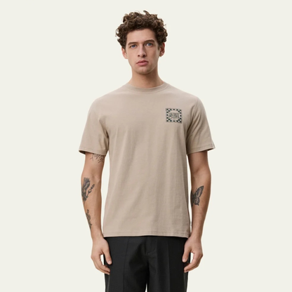 LES DEUX || GOODS T-SHIRT DARK SAND