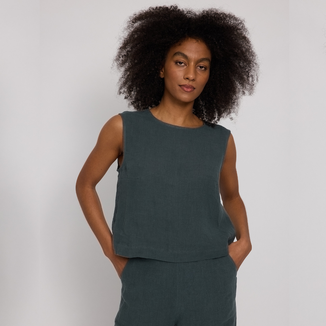 MAZINE || WOMANS LINEN TOP BOTTLE