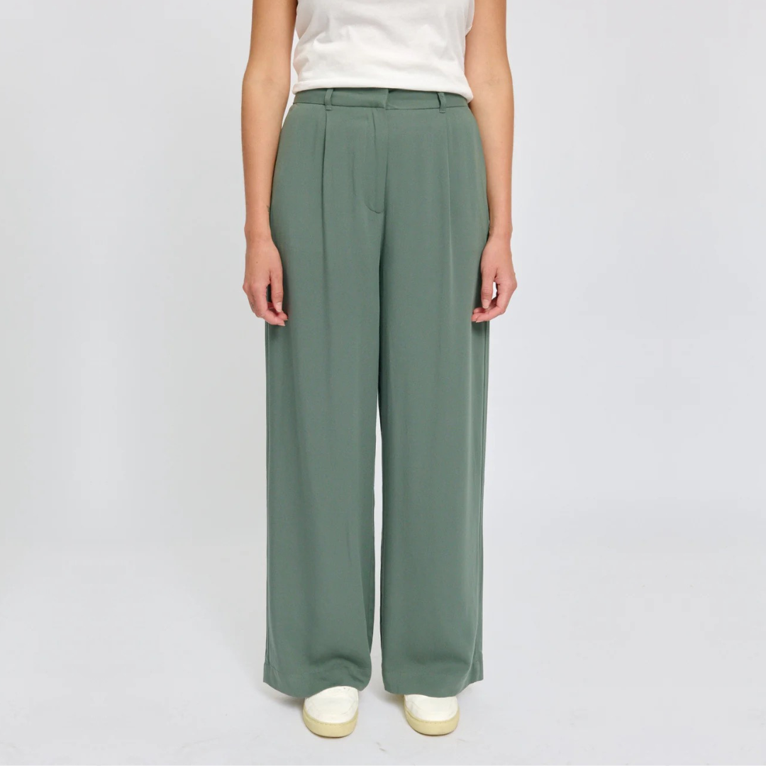 MAZINE || PLEATED VISCOSE PANTS WOMEN BOTTLE