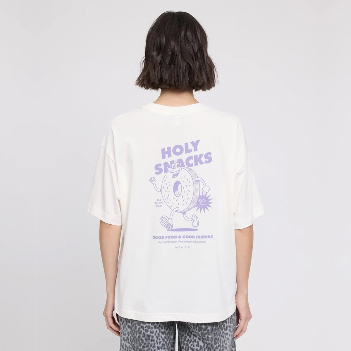 MAZINE || WOMEN BACK PRINT THEME T-SHIRT OFFWHITE/DONUT