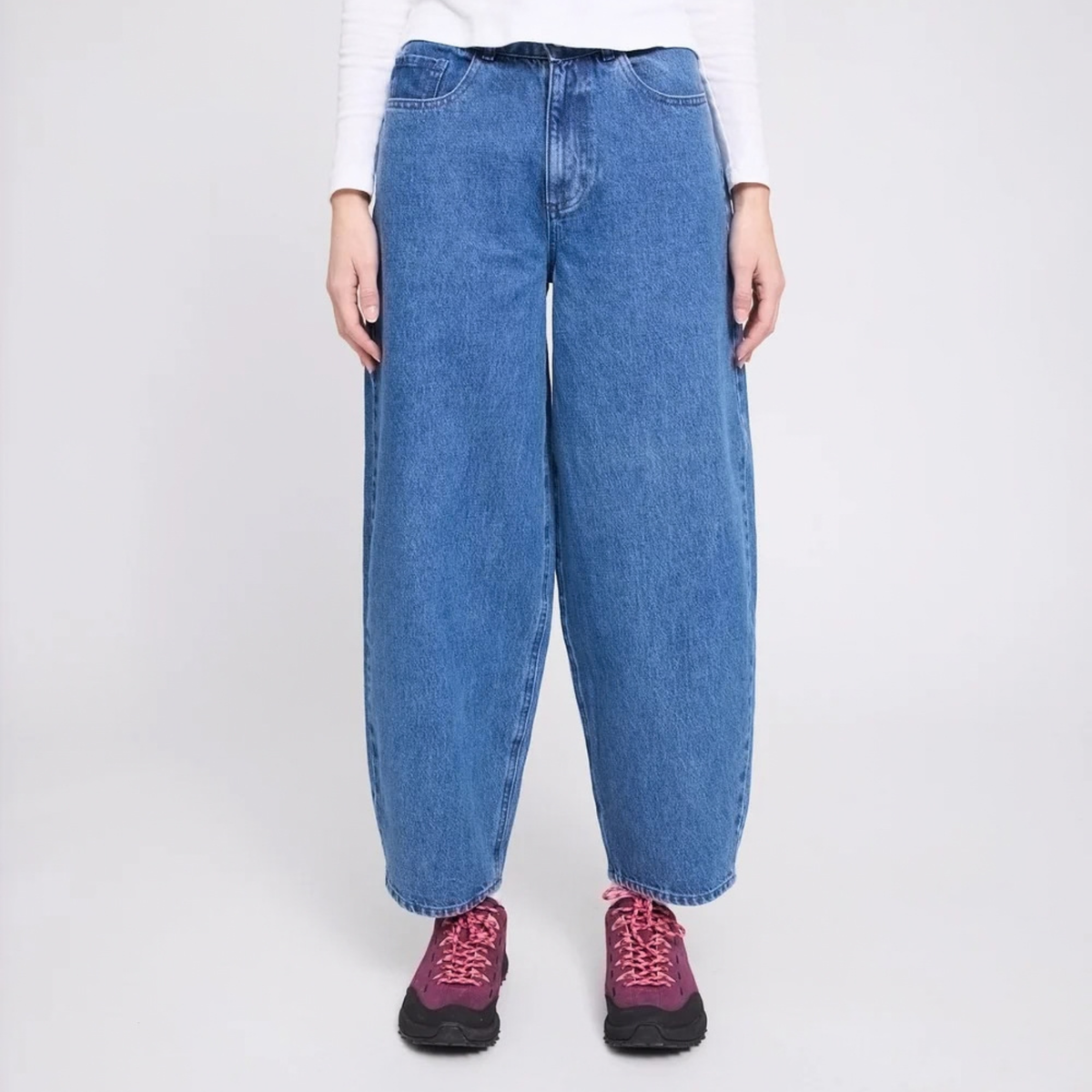 MAZINE || WOMEN BARREL LEG DENIM PANTS MID BLUE
