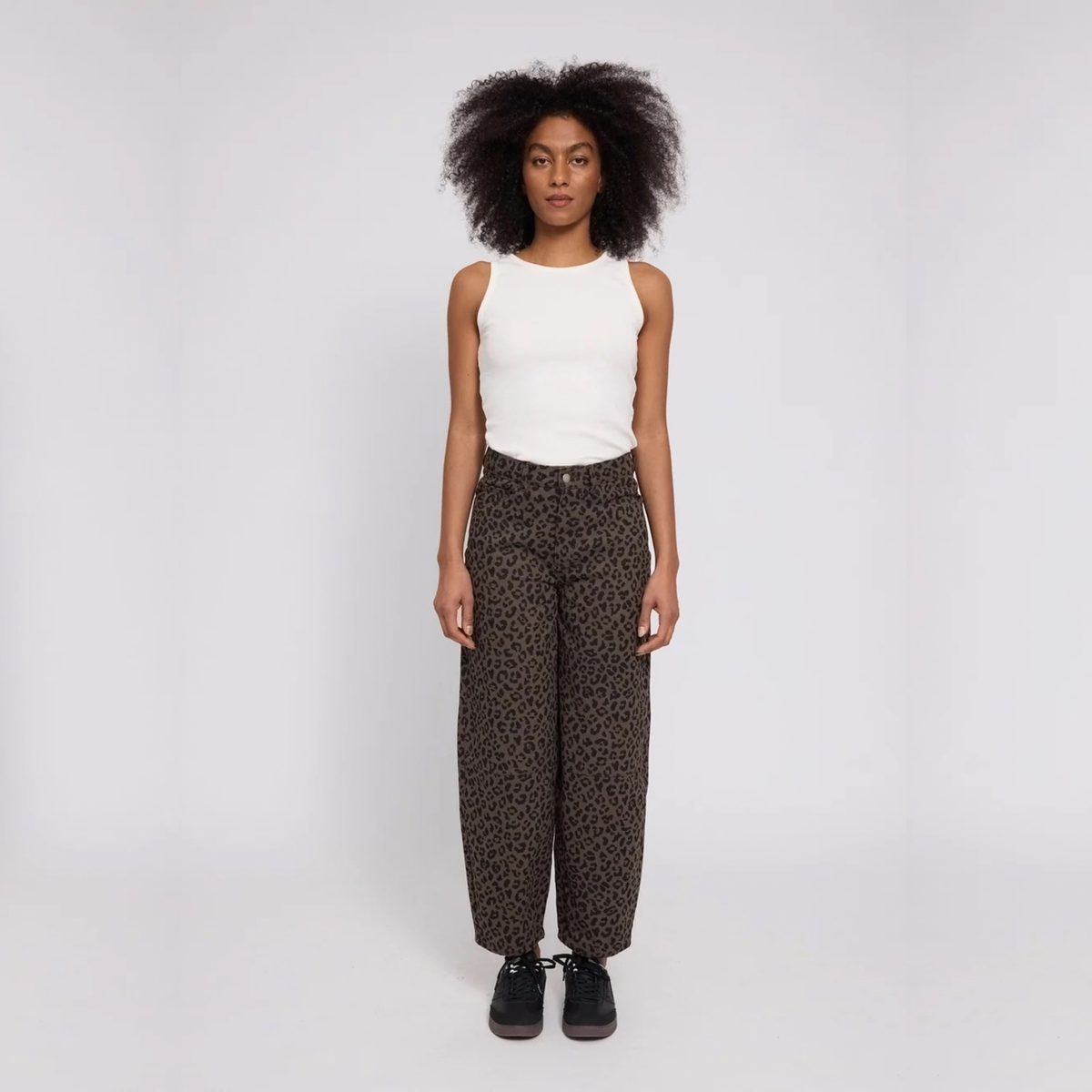 MAZINE || WOMEN PRINTED BARREL LEG DENIM PANTS CHOCOLATE BROWN / PRINTED