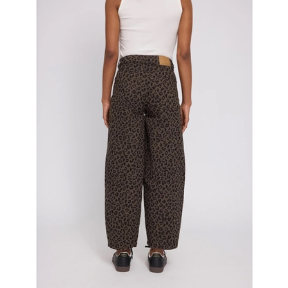 MAZINE || WOMEN PRINTED BARREL LEG DENIM PANTS CHOCOLATE BROWN / PRINTED