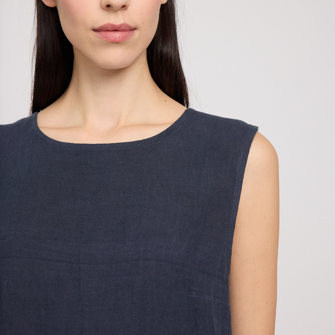 MAZINE || WOMANS LINEN TOP INK BLUE
