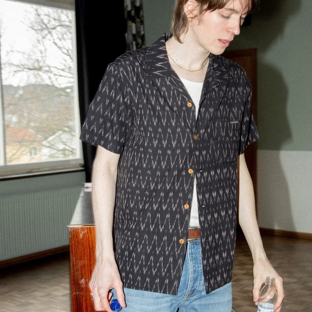 NUDIE JEANS || ARVID HAWAII SHIRT IKAT MAN