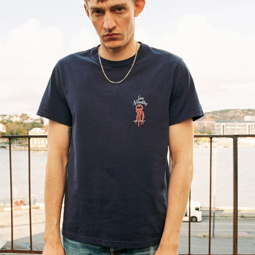 NUDIE JEANS || ROY SEA NOODLES T-SHIRT DARK BLUE