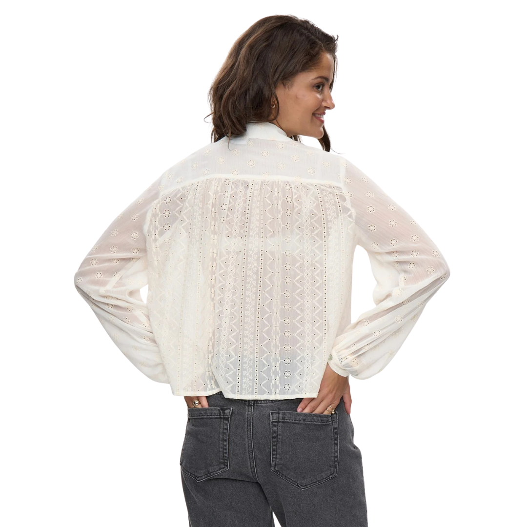 NÜMPH || NULAURE SHIRT CLOUD DANCER