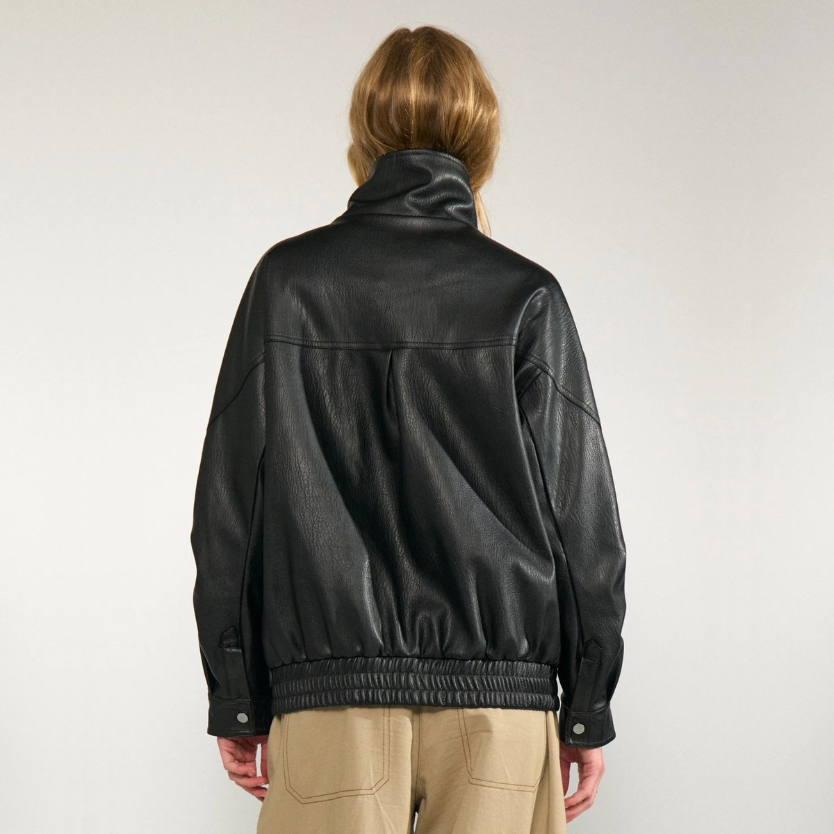NÜMPH || NUBIKA OVERSIZE PU JACKET CAVIAR