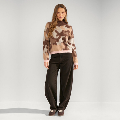 NÜMPH || NUCAMU PULLOVER BLACK COFFEE