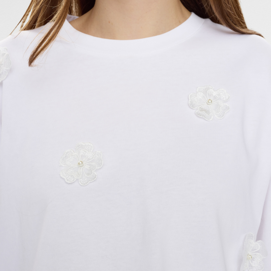 NÜMPH || NUFLEURA TEE BRIGHT WHITE