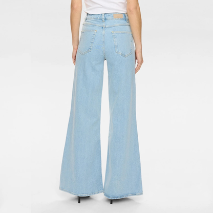NÜMPH || NUPISA WIDE JEANS LIGHT BLUE DENIM