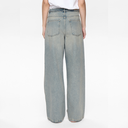 NÜMPH || NUBROOKLYN HR WIDE TINTED JEANS LIGHT TINTED BLUE