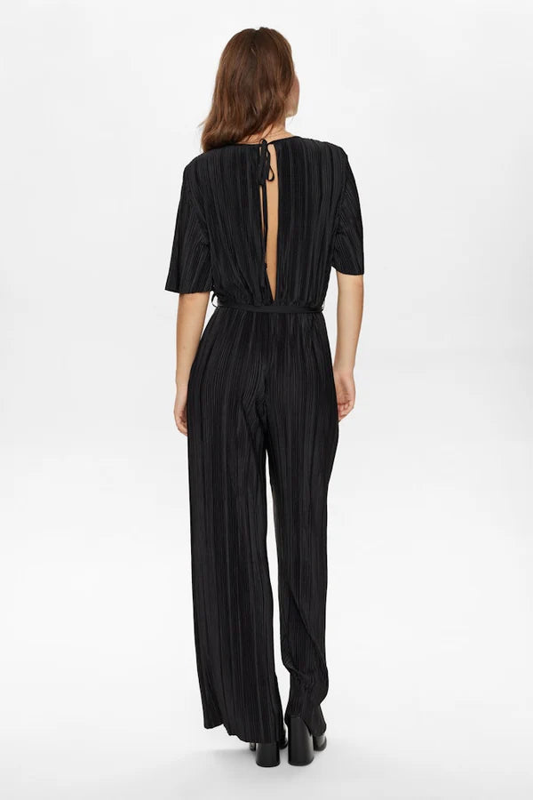 NÜMPH || NUCASSY PLISSE JUMPSUIT CAVIAR