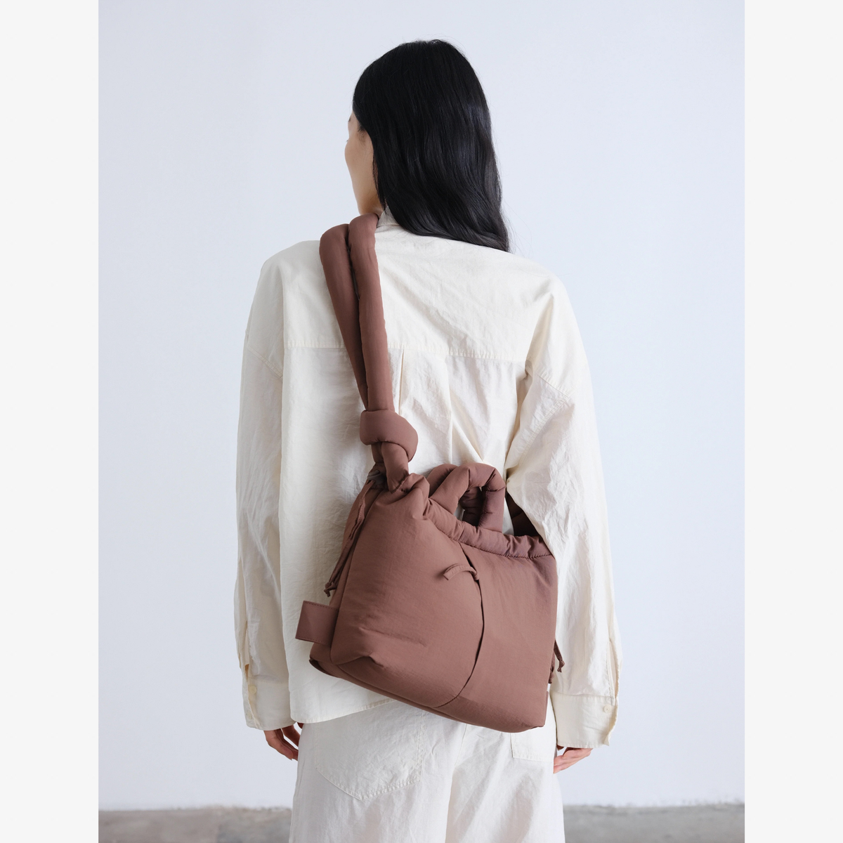 ÖLEND || CHOCOLATE COMPACT ONA SOFT BAG