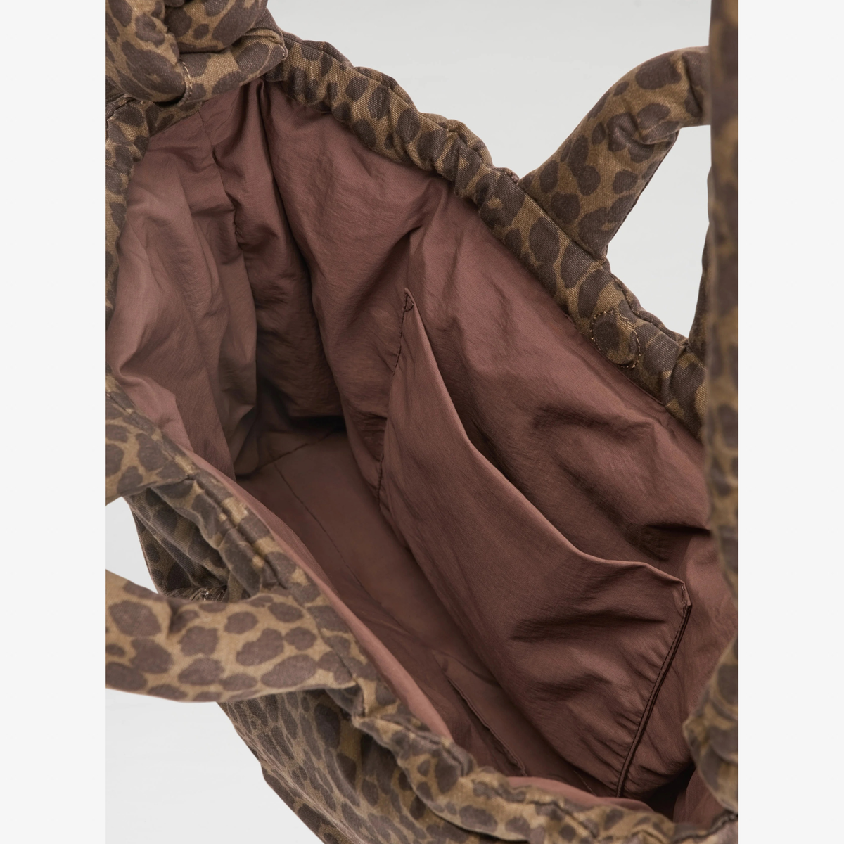 ÖLEND || LEOPARD ONA SOFT BAG