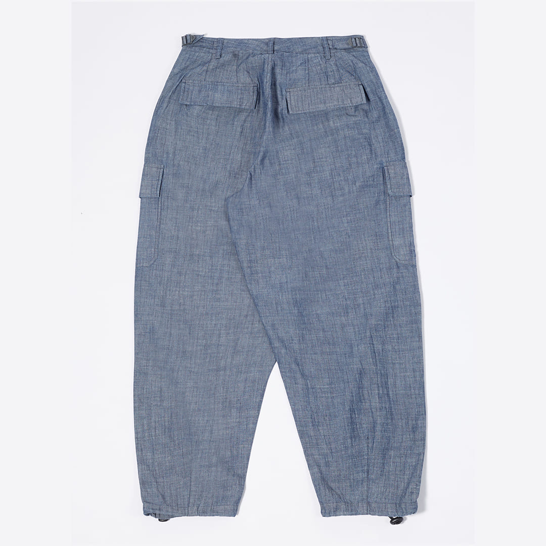 UNIVERSAL WORKS || CHAMBRAY LOOSE CARGO PANT