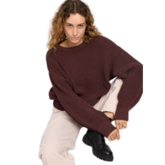 MAZINE || CHUNKY KNIT CREW NECK JUMPER DEEP MAHOGANY