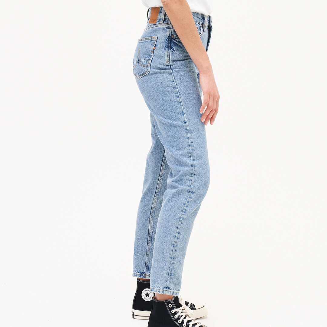 KUYICHI || NORA LOOSE TAPERED JEANS