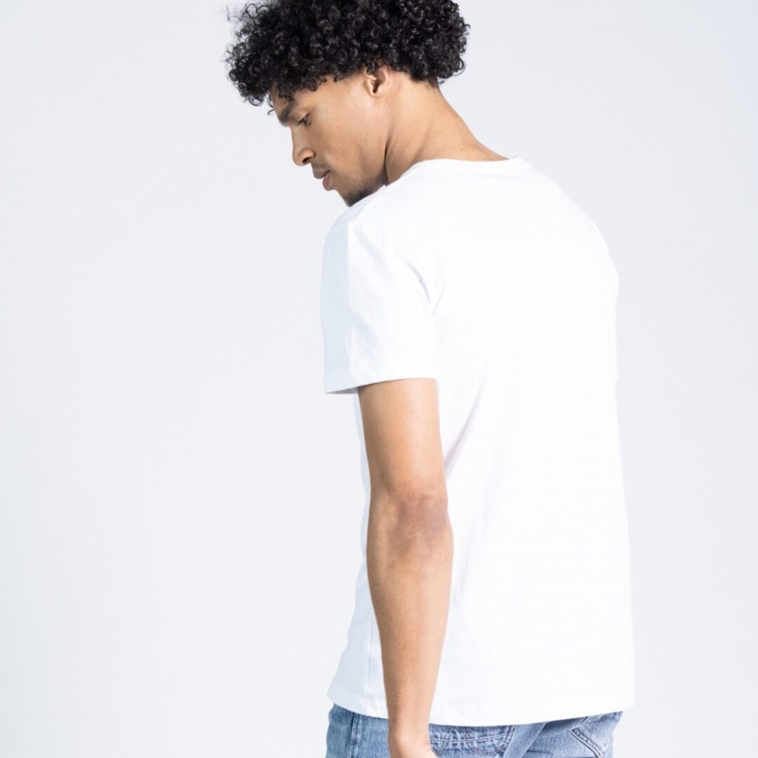 KUYICHI || BUCKLEY TEE