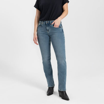 KUYICHI || SARA STRAIGHT JEANS