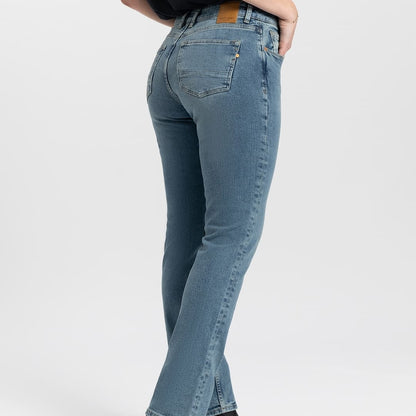 KUYICHI || SARA STRAIGHT JEANS